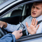 ¿Mi seguro de automóvil me ayuda en una multa por manejar ebrio?