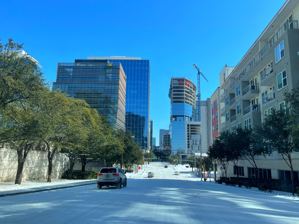 roads in dallas during winter storm