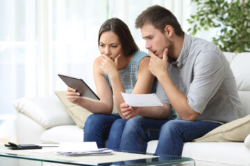 couple filing a renters insurance claim